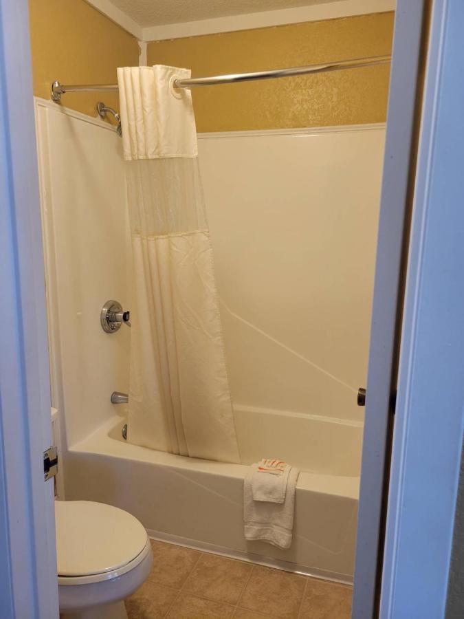 Smokies Inn - New Linens & Ultrafast Wifi - Friendliest Hospitality Guaranteed! Kodak Extérieur photo