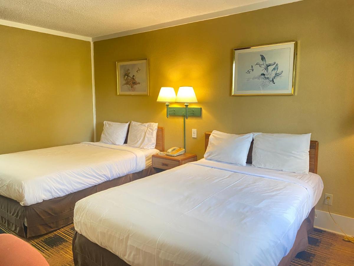 Smokies Inn - New Linens & Ultrafast Wifi - Friendliest Hospitality Guaranteed! Kodak Extérieur photo
